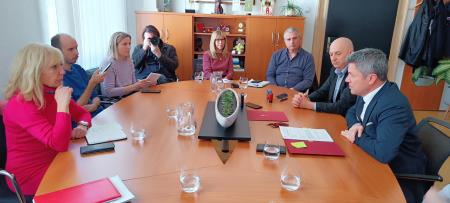 podpis pogodbe _ ROS Prestranek (2)